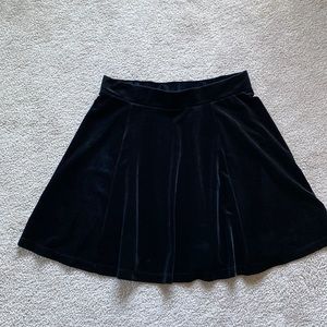 Garage black velvet skirt Size Medium in excellent condition